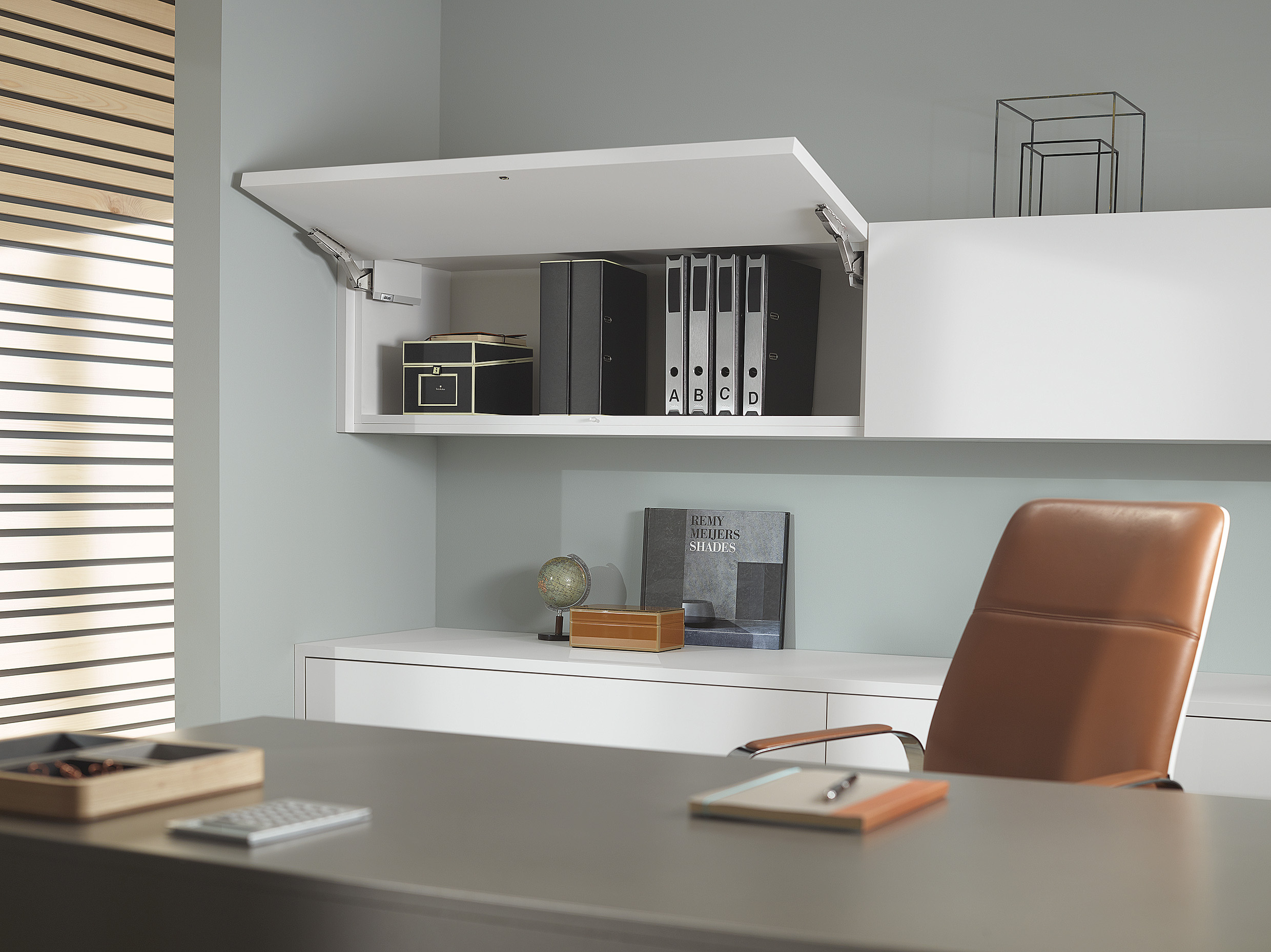 Aventos hk tip on. Подъемники blum hk top. подъемный механизм блюм hk top. авентос hk top. blum aventos hk top.